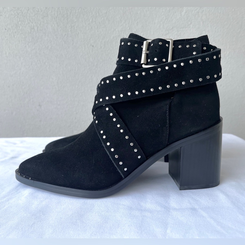 SENSO | BNIB Suede Studded Ankle Boots
